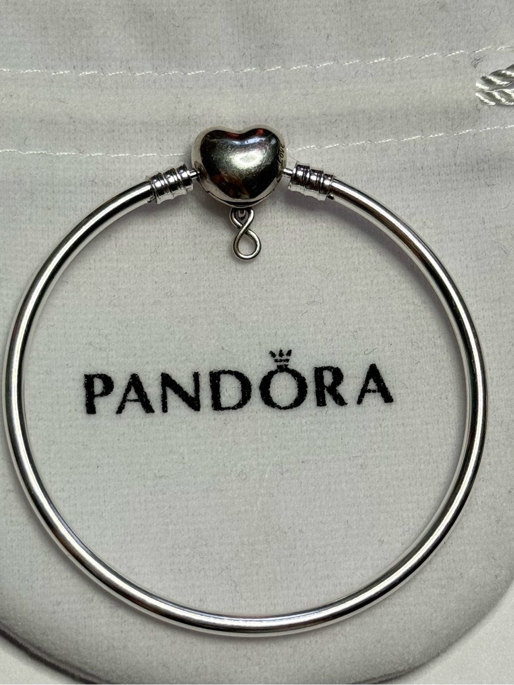Pandora 18 cm Forever Love Heart Mother’s Day Bangle Mothers Genuine 598891